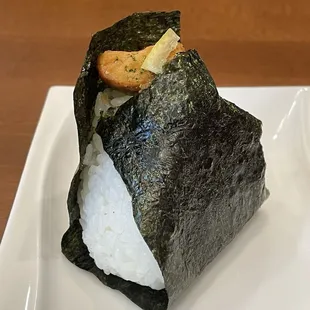 Salmon onigiri