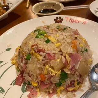 Pineapple Shrimp Fried Rice