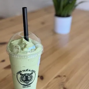 Large Avocado smoothie