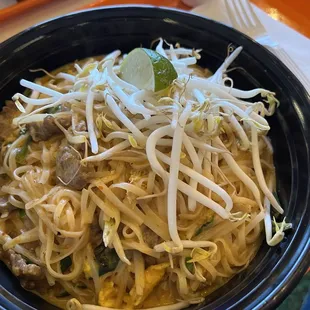 Pad Thai curry beef