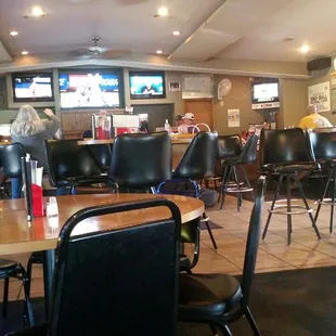 Stopped in for a burger on a Monday