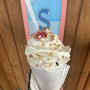 Banana split cup
