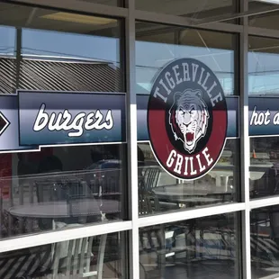 the outside of a restaurant