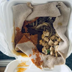 I got the 3 Meat Combo 3 with chicken beef and lamb. I liked the lamb the best, beef cubes and then the chicken last.