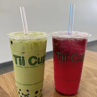 Green Thai Tea w/ boba &amp; Dragonfruit Motiito
