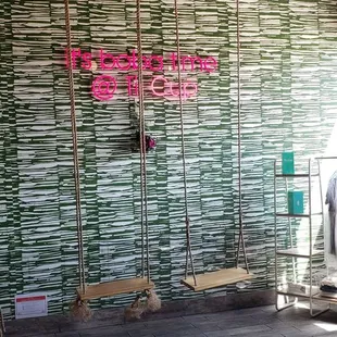 The swings to sit and wait.