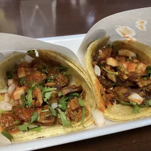 1 taco de adobada &amp; lengua