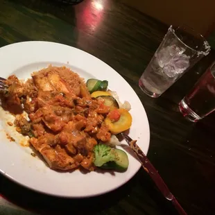 Chipotle Chicken and skinny margarita. Great service!