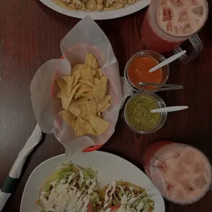 This is another angle and the pitchers are the aguas frescas de Sandia. Yes, that's the serving size!!