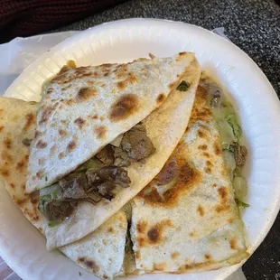 Carne quesadilla