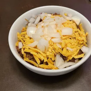 Homemade chili ($7.95 USD bowl)