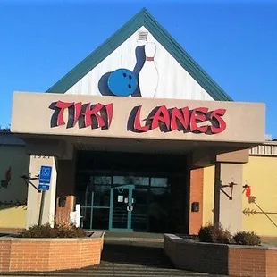 tiki lanes