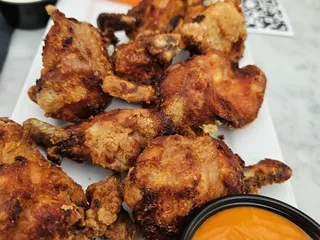 Leinie Lodge & Beer Garden