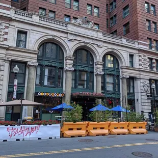 Tiki Rock's pandemic patio 9/2022