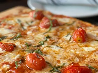 Sip Wine Bar And Kitchen