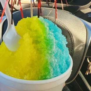 Cotton candy blue and banana the best !