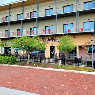 Sept 2021: Exterior Pic 2 of 2