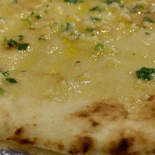 Garlic naan