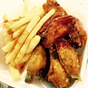 Wing and fries combo : BBQ and lemon pepper