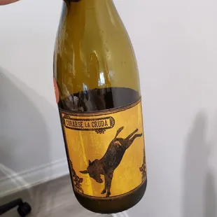 This natural white/orange wine was so tasty. You drink it chilled and it has a slight effervescence that&apos;s so refreshing!