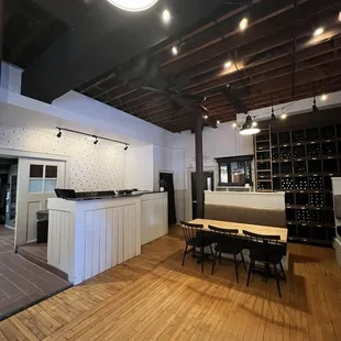 sushi and sashimi, interior