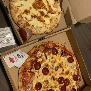 pepperoni and cheese pizza