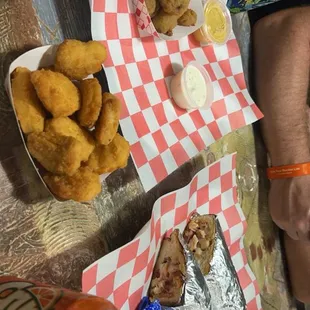 Fried Mushrooms (10 pcs), Breaded Chicken Nuggets (10 pcs), Chicken Ranch Sub