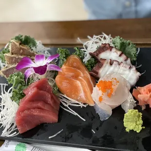 Sashimi platter combo b ?