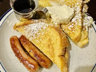 Charlie's Eatery And Pub