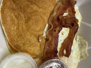 Wildwood Sports Bar & Grill