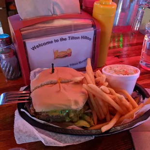 Tilton burger basket