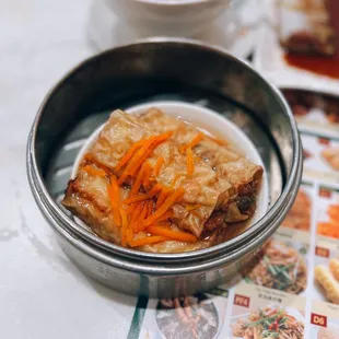 Steamed bean curd with shrimp, meat and vegetable / $6.50