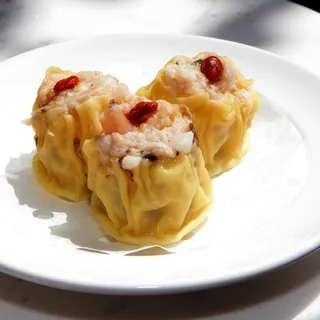 S2. Steamed Dumplings with Shrimp and Chives