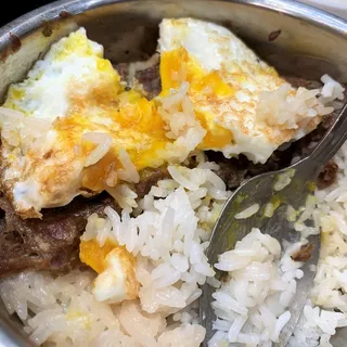 R3. Steamed Rice with Minced Beef & Pan Fried Egg