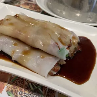 RR1. Steamed Rice Roll Stuffed with BBQ Pork