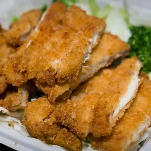 chicken strips and broccoli