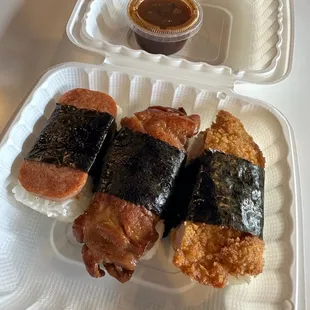 Musubi trio / IG: @ashleyyyvonne / @foodbyashley