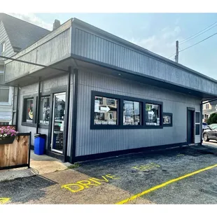 Tim Tim&apos;s Halal Grill. W Montrose Ave. Gyros Burgers HotDogs Chicken Fish Sandwiches Tacos Burritos Salads Cheese Fries etc.Drive Thru.