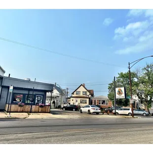 Tim Tim&apos;s Halal Grill. W Montrose Ave .  Gyros Burgers HotDogs Chicken Fish Sandwiches Tacos Burritos Salads Cheese Fries etc .Cool!