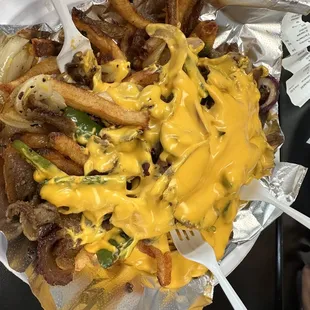 Gyro cheese fries