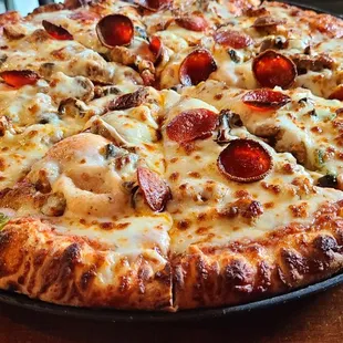 The Ol&apos; Standby Pizza is great. Crust is just what I was looking for. Perfectly light and airy and not too much sauce, Excellent!!