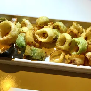 Leek rings with special dipping sauce