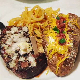 10 oz sirloin w/ loaded baked potato