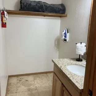 Large area for suitcases or sports equipment