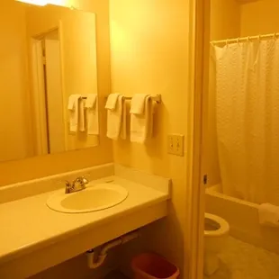 Bathroom &amp; Vanity