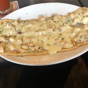 Chicken artichoke flatbread
