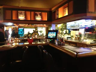 Long Siding Bar & Grill