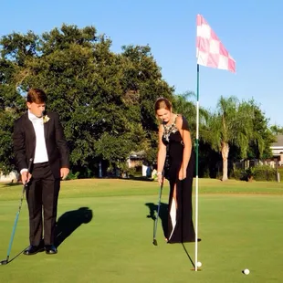 Golf Themed Homecoming Photos on Timberlane's Greens!