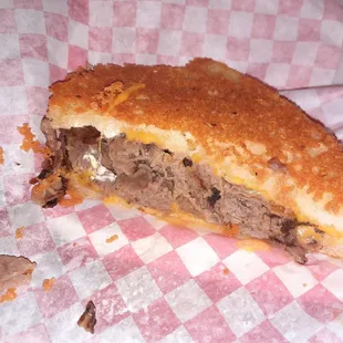 Roast beef sandwich with horseradish sauce.