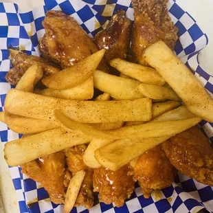 10pc mix with hot wings+ teriyaki wings+ our amazing fries